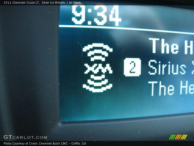 Silver Ice Metallic / Jet Black 2011 Chevrolet Cruze LT
