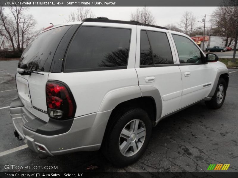 Summit White / Dark Pewter 2004 Chevrolet TrailBlazer LS 4x4