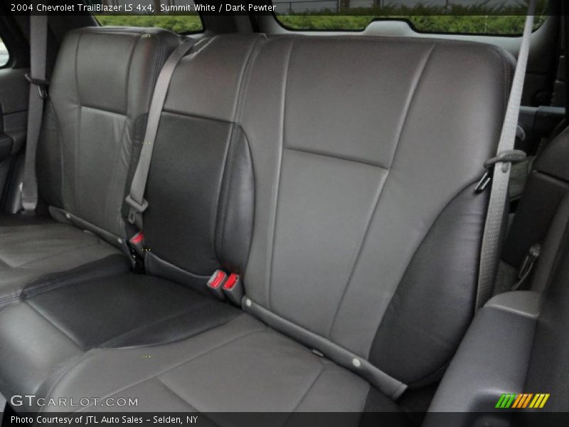 Summit White / Dark Pewter 2004 Chevrolet TrailBlazer LS 4x4