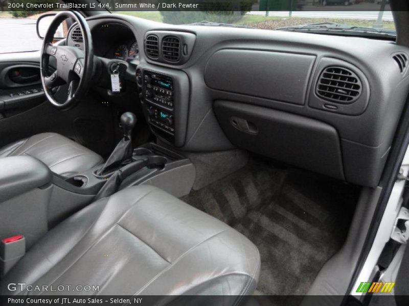 Summit White / Dark Pewter 2004 Chevrolet TrailBlazer LS 4x4
