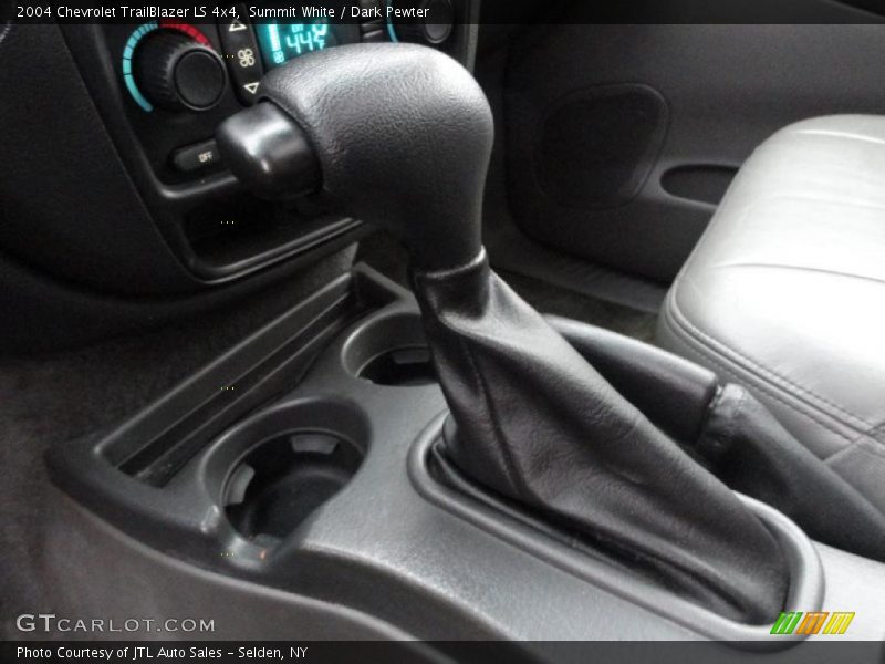Summit White / Dark Pewter 2004 Chevrolet TrailBlazer LS 4x4