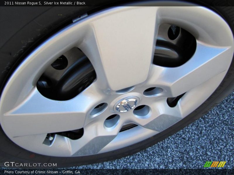 Silver Ice Metallic / Black 2011 Nissan Rogue S