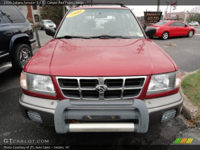 Canyon Red Pearl / Beige 2000 Subaru Forester 2.5 S