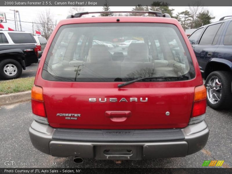 Canyon Red Pearl / Beige 2000 Subaru Forester 2.5 S