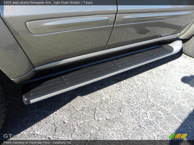 Light Khaki Metallic / Taupe 2003 Jeep Liberty Renegade 4x4