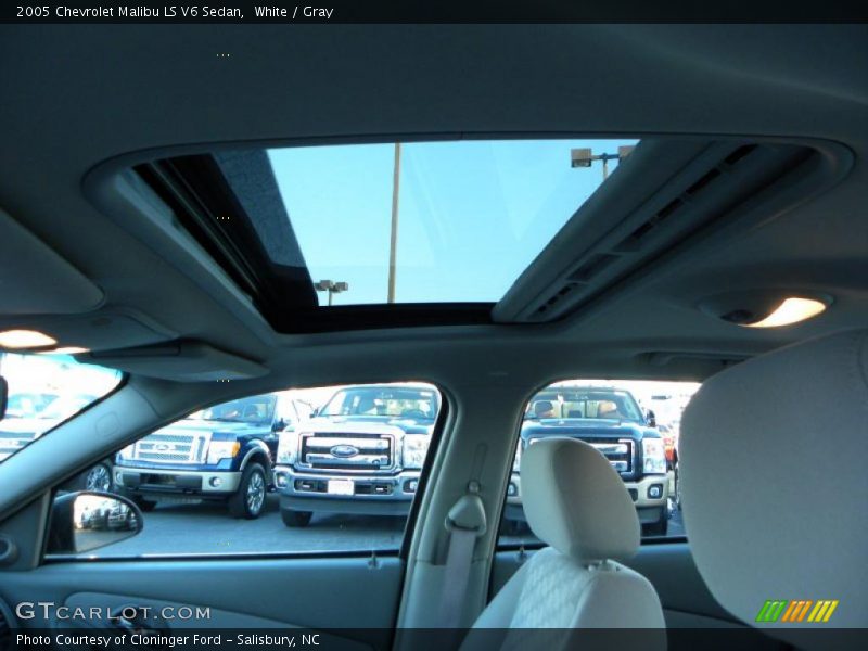 White / Gray 2005 Chevrolet Malibu LS V6 Sedan