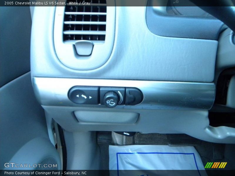 White / Gray 2005 Chevrolet Malibu LS V6 Sedan