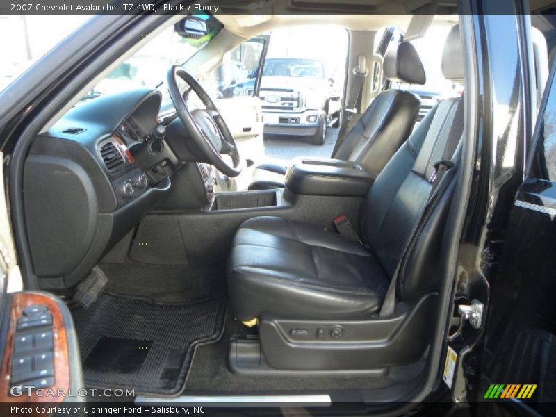 Black / Ebony 2007 Chevrolet Avalanche LTZ 4WD