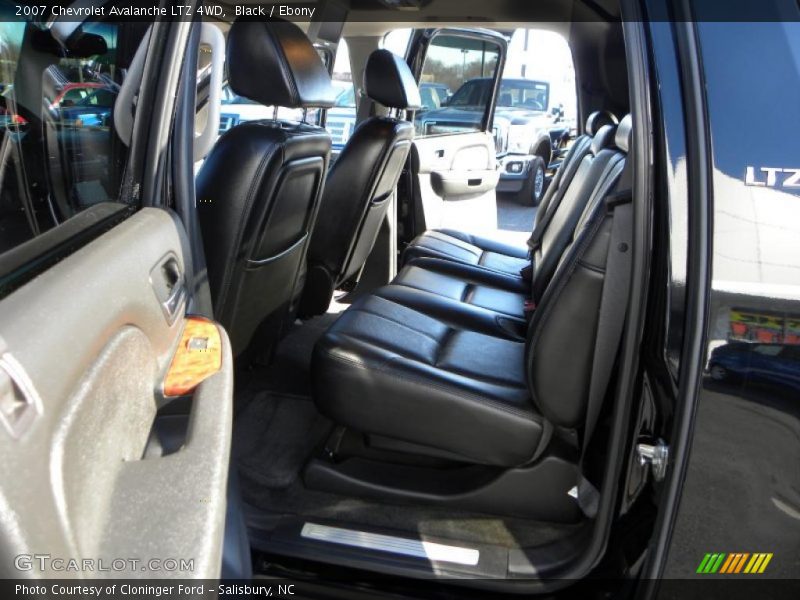 Black / Ebony 2007 Chevrolet Avalanche LTZ 4WD