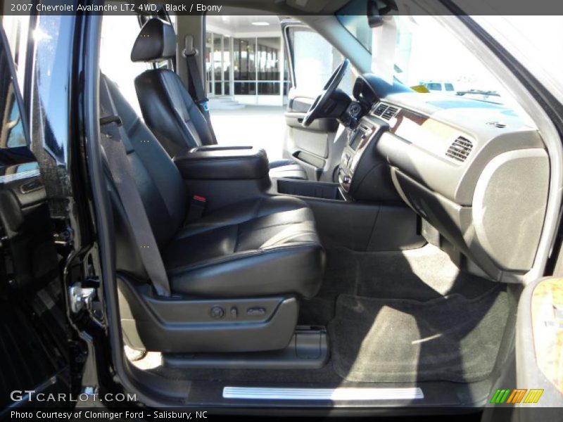 Black / Ebony 2007 Chevrolet Avalanche LTZ 4WD