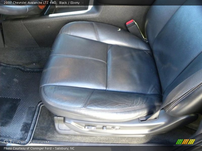 Black / Ebony 2007 Chevrolet Avalanche LTZ 4WD