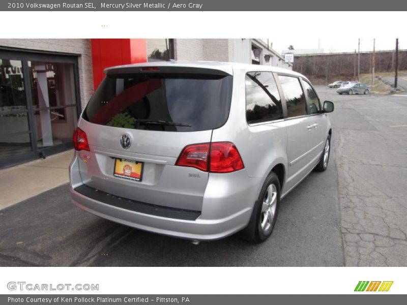 Mercury Silver Metallic / Aero Gray 2010 Volkswagen Routan SEL