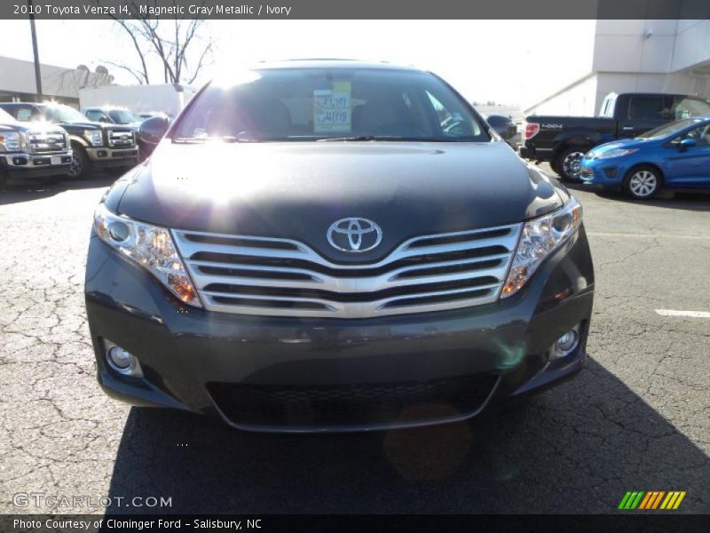 Magnetic Gray Metallic / Ivory 2010 Toyota Venza I4