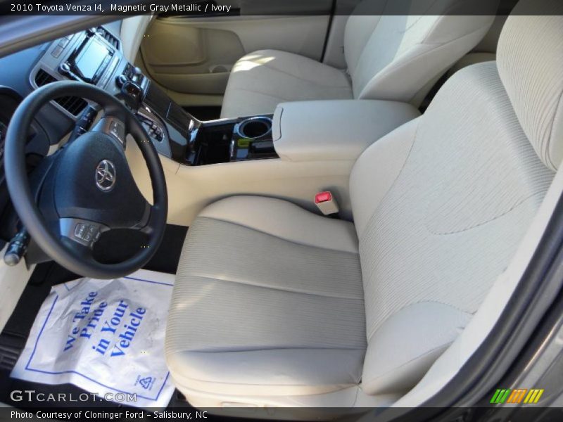 Magnetic Gray Metallic / Ivory 2010 Toyota Venza I4