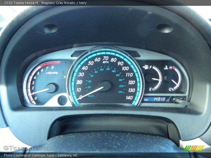 Magnetic Gray Metallic / Ivory 2010 Toyota Venza I4