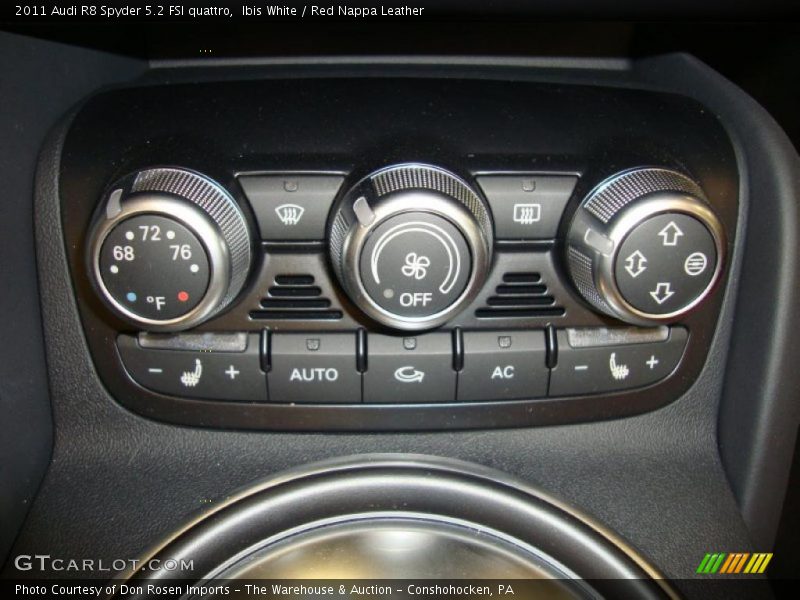 Controls of 2011 R8 Spyder 5.2 FSI quattro