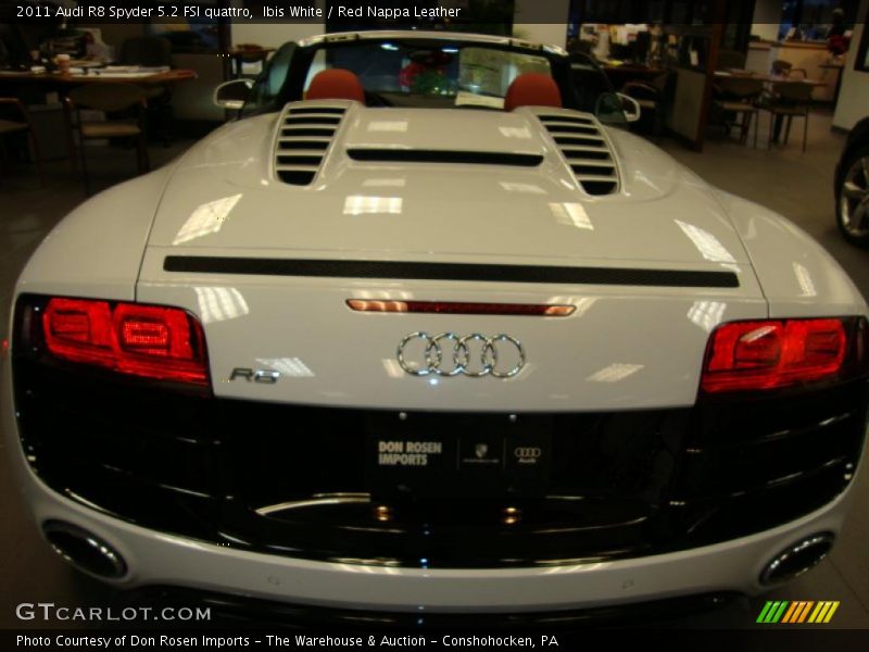 Ibis White / Red Nappa Leather 2011 Audi R8 Spyder 5.2 FSI quattro