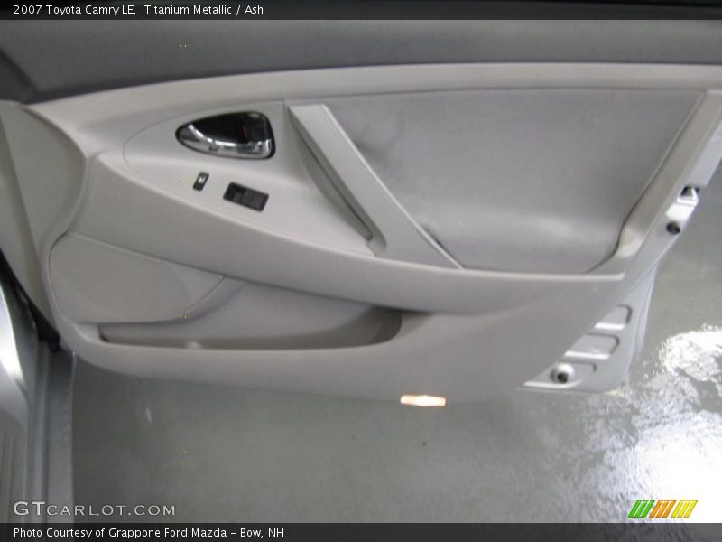 Titanium Metallic / Ash 2007 Toyota Camry LE