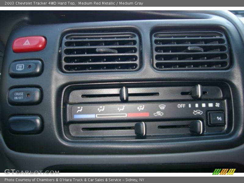 Medium Red Metallic / Medium Gray 2003 Chevrolet Tracker 4WD Hard Top