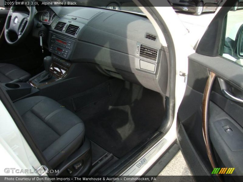 Alpine White / Black 2005 BMW X3 3.0i