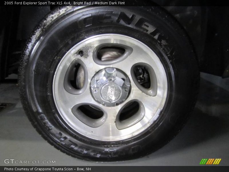 Bright Red / Medium Dark Flint 2005 Ford Explorer Sport Trac XLS 4x4