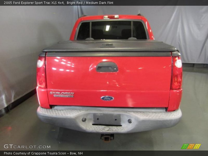 Bright Red / Medium Dark Flint 2005 Ford Explorer Sport Trac XLS 4x4