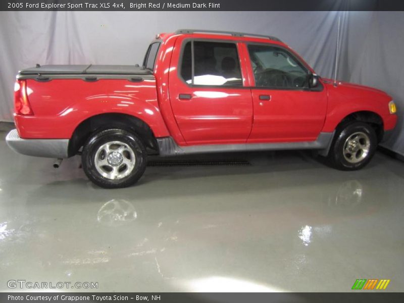 Bright Red / Medium Dark Flint 2005 Ford Explorer Sport Trac XLS 4x4