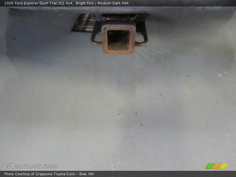 Bright Red / Medium Dark Flint 2005 Ford Explorer Sport Trac XLS 4x4