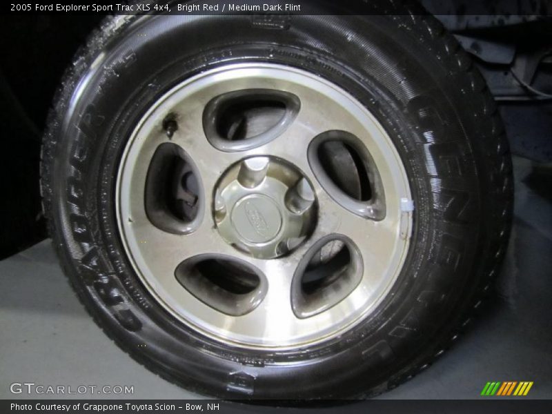 Bright Red / Medium Dark Flint 2005 Ford Explorer Sport Trac XLS 4x4