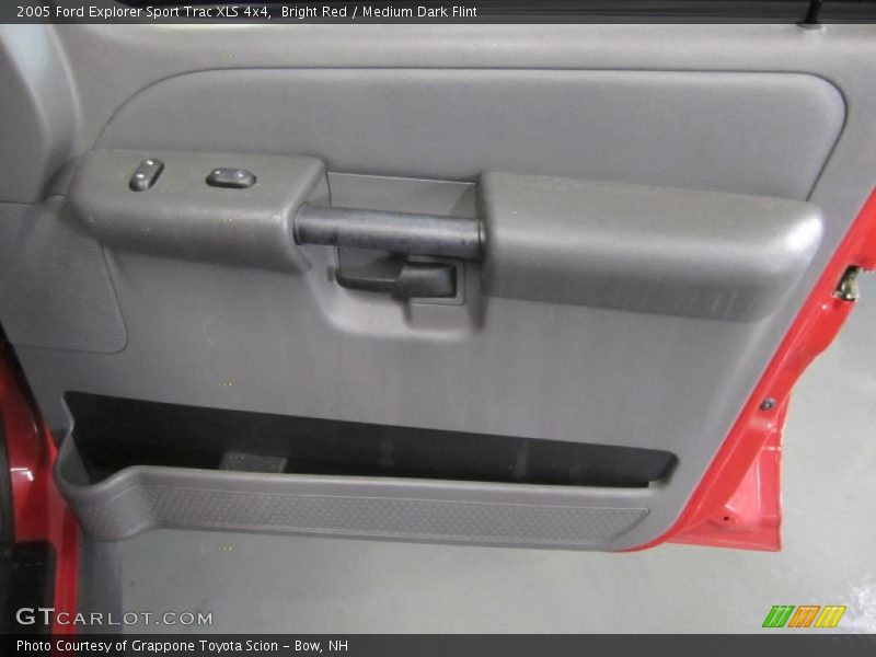 Bright Red / Medium Dark Flint 2005 Ford Explorer Sport Trac XLS 4x4