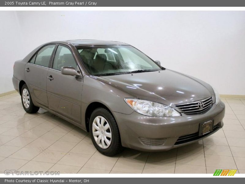 Phantom Gray Pearl / Gray 2005 Toyota Camry LE