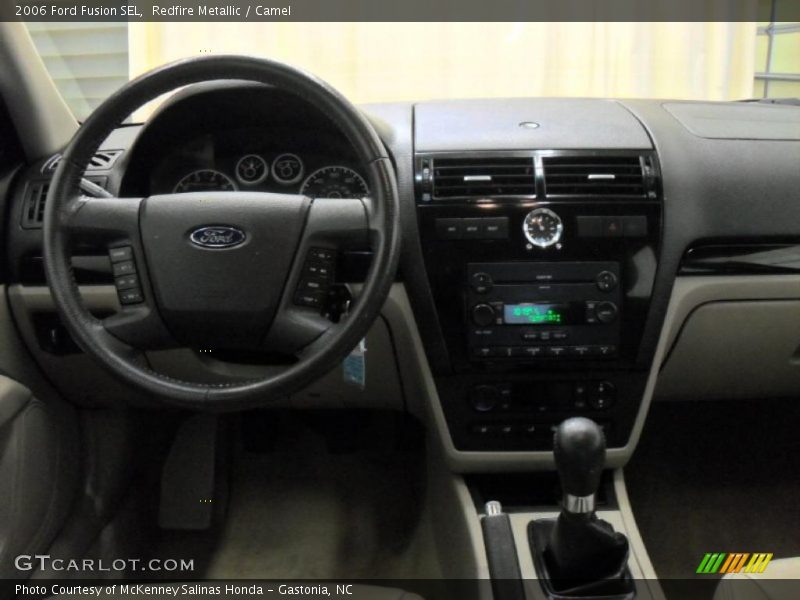 Dashboard of 2006 Fusion SEL