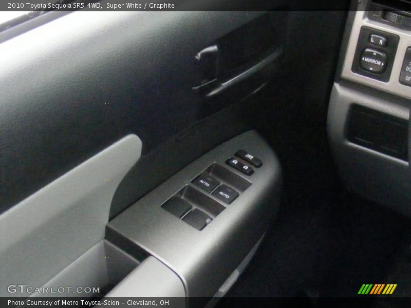 Super White / Graphite 2010 Toyota Sequoia SR5 4WD