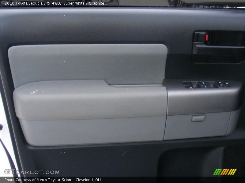 Super White / Graphite 2010 Toyota Sequoia SR5 4WD