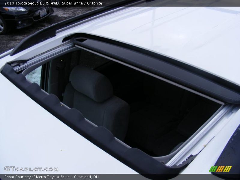 Super White / Graphite 2010 Toyota Sequoia SR5 4WD