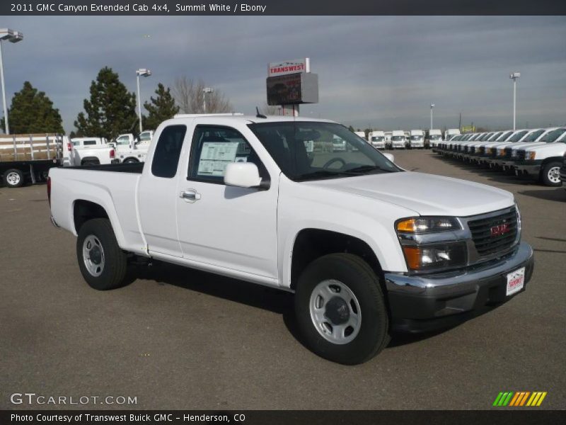 Front 3/4 View of 2011 Canyon Extended Cab 4x4