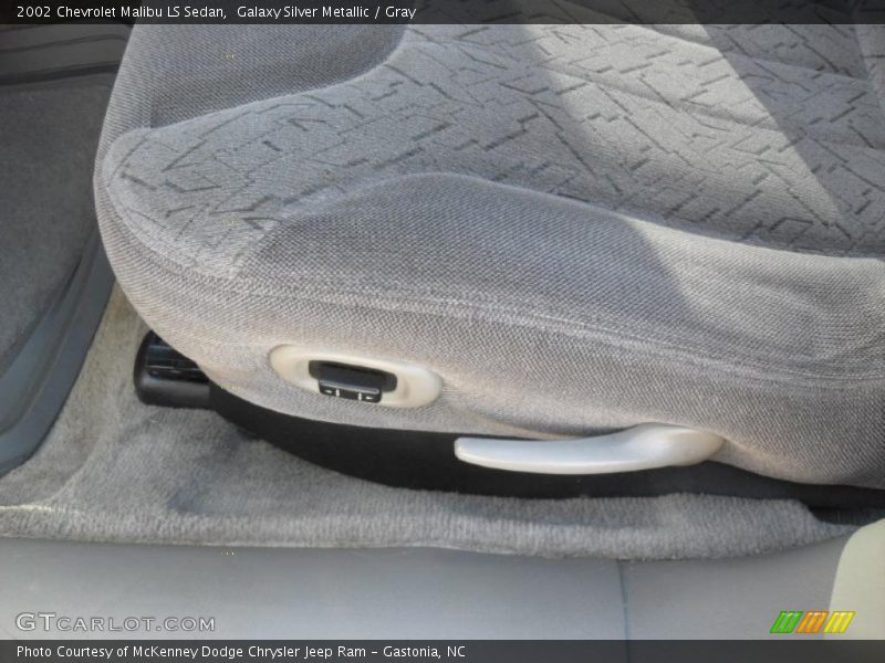 Galaxy Silver Metallic / Gray 2002 Chevrolet Malibu LS Sedan