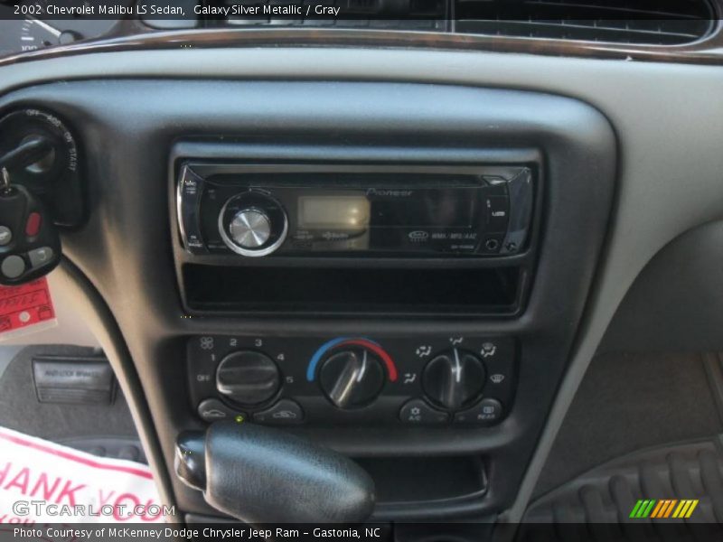 Galaxy Silver Metallic / Gray 2002 Chevrolet Malibu LS Sedan