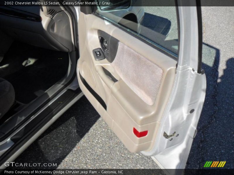 Galaxy Silver Metallic / Gray 2002 Chevrolet Malibu LS Sedan