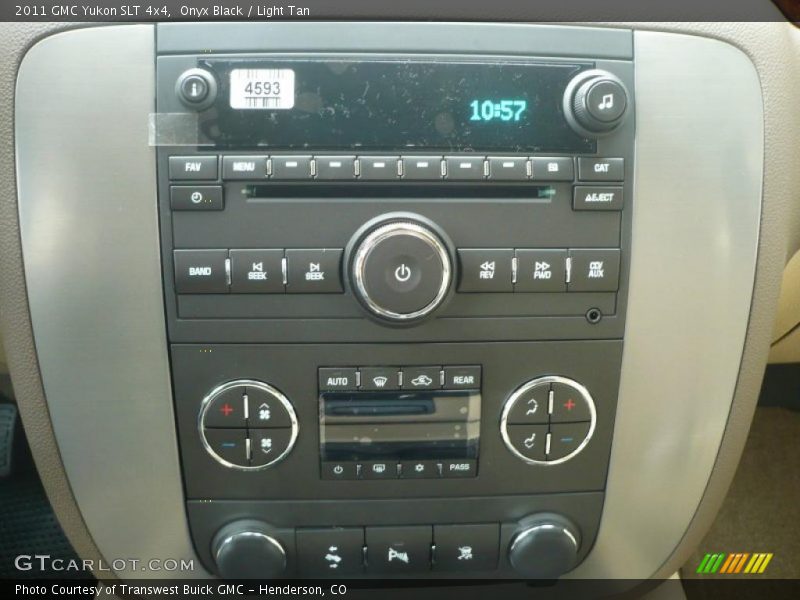 Controls of 2011 Yukon SLT 4x4