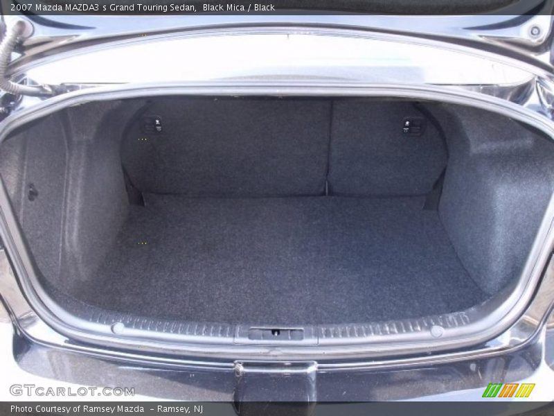  2007 MAZDA3 s Grand Touring Sedan Trunk