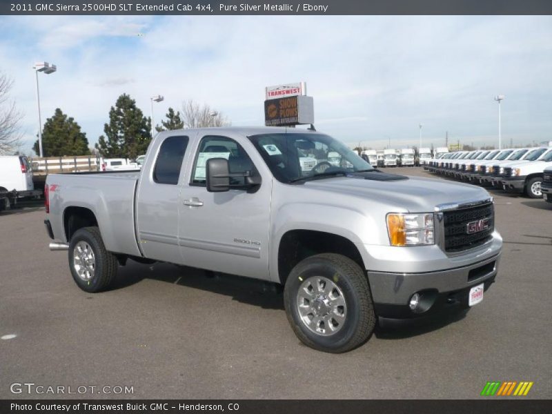 Front 3/4 View of 2011 Sierra 2500HD SLT Extended Cab 4x4