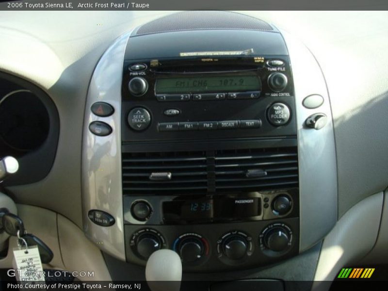 Arctic Frost Pearl / Taupe 2006 Toyota Sienna LE
