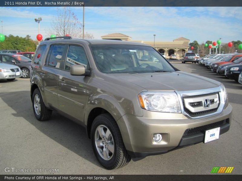 Front 3/4 View of 2011 Pilot EX