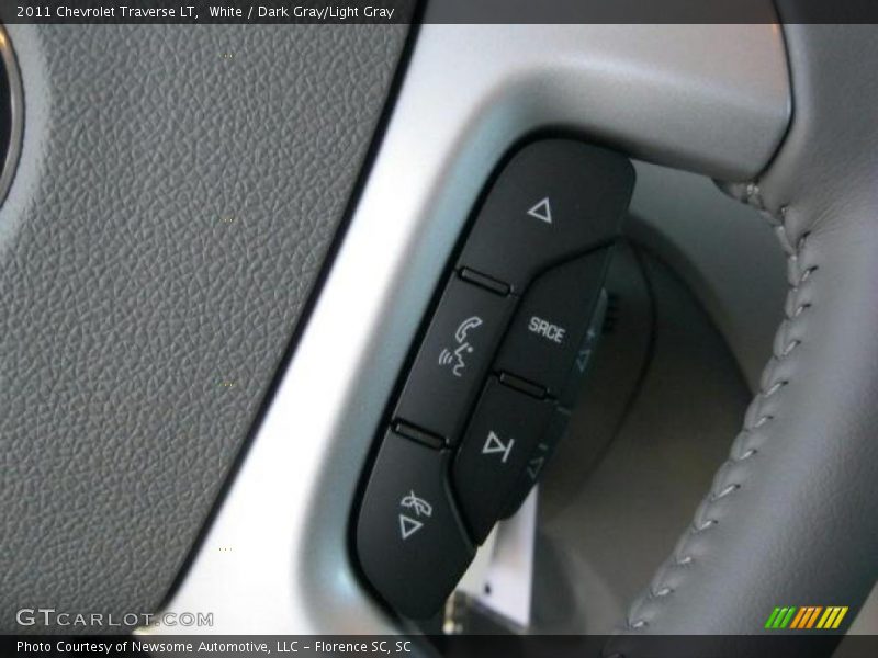 White / Dark Gray/Light Gray 2011 Chevrolet Traverse LT