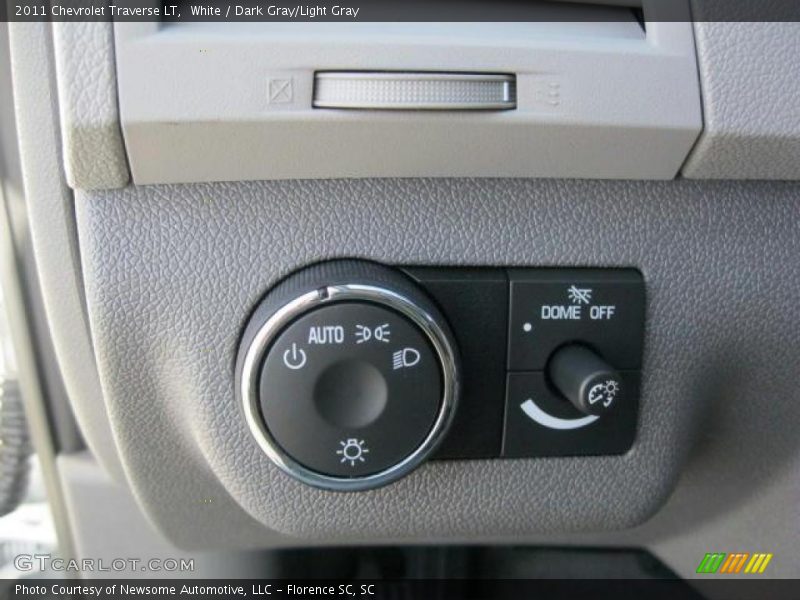 White / Dark Gray/Light Gray 2011 Chevrolet Traverse LT