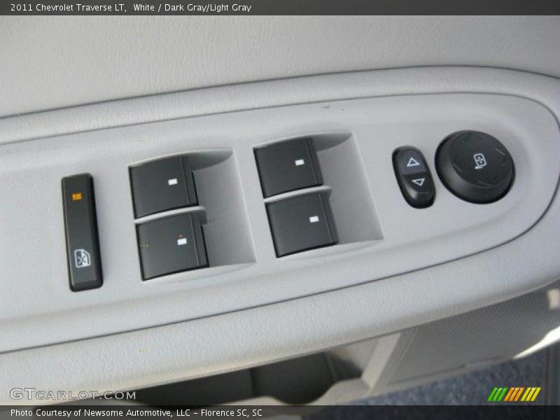 White / Dark Gray/Light Gray 2011 Chevrolet Traverse LT