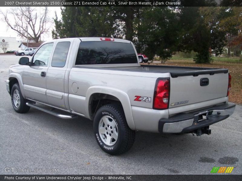 Silver Birch Metallic / Dark Charcoal 2007 Chevrolet Silverado 1500 Classic Z71 Extended Cab 4x4