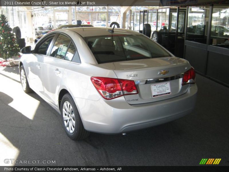 Silver Ice Metallic / Jet Black 2011 Chevrolet Cruze LT