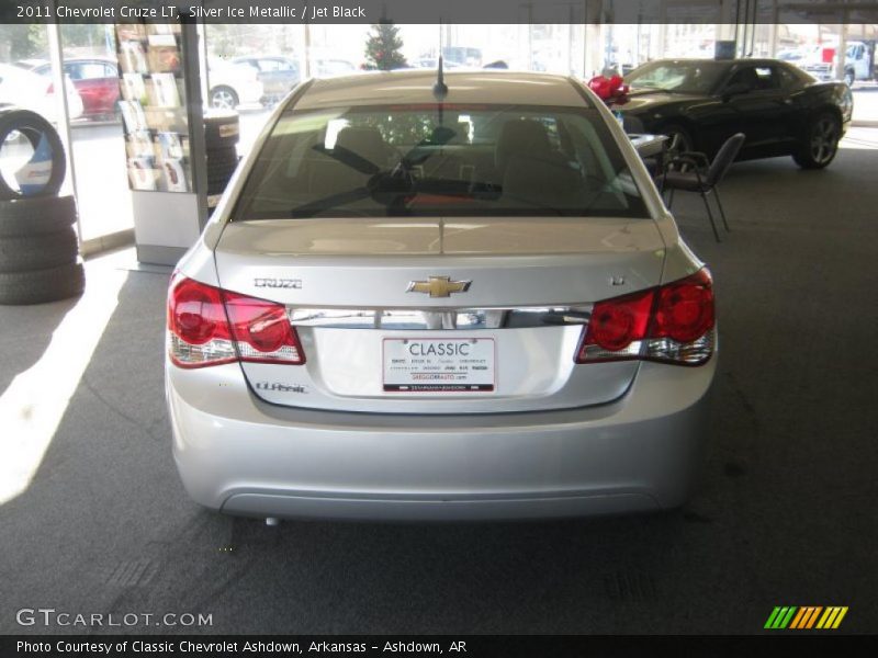 Silver Ice Metallic / Jet Black 2011 Chevrolet Cruze LT